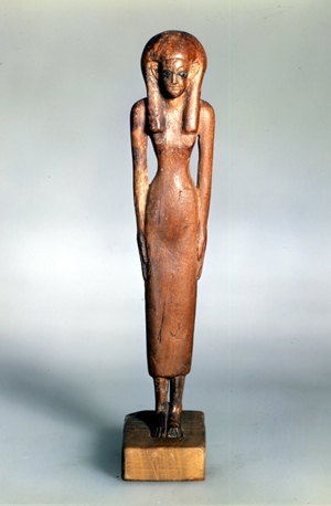 Statuette of a woman